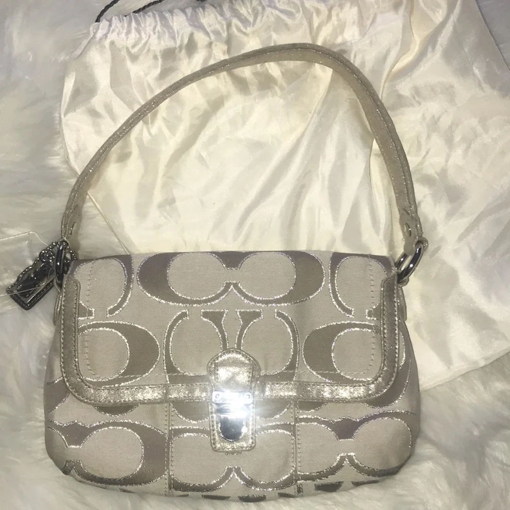 AUTHENTIC “COACH POPPY GLAM” PURSE - Picture 2 of 15